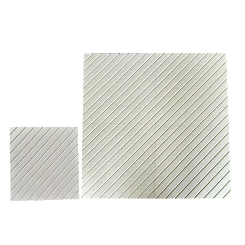 Painel acústico de feltro PET bege com ranhura em V